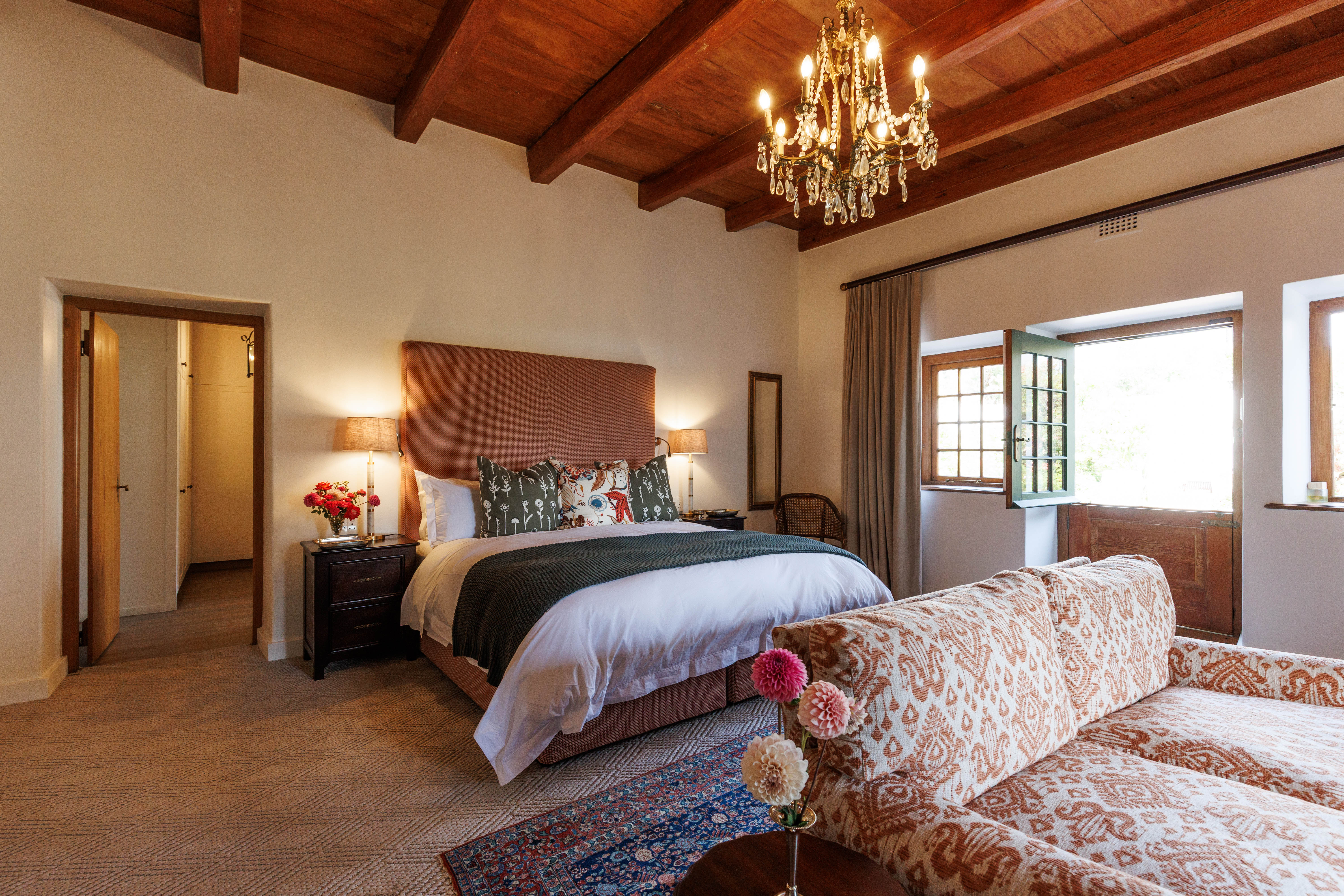 Rose Room - Bedroom with garden views - Image 1 of 6